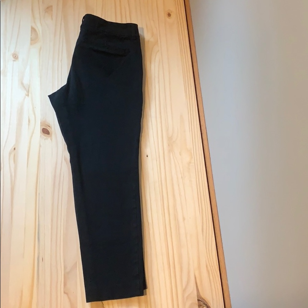 Black Old Navy pixie capris sz 10